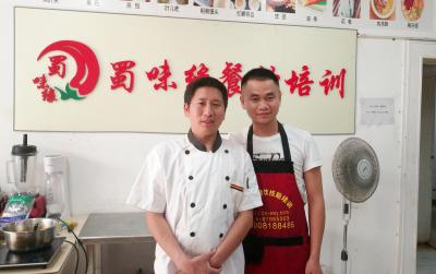 什么季節(jié)吃好火鍋?zhàn)詈茫砍曰疱佊惺裁醋⒁馐马?xiàng)？