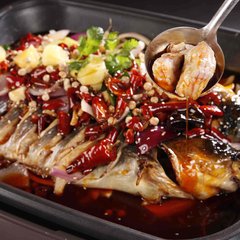 烤魚時，萬萬不可直接刷油烤！多加這1步，美味極了，還去腥