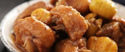 板栗燒雞最好吃的做法，簡(jiǎn)單美味又下飯，看看你喜歡吃不？