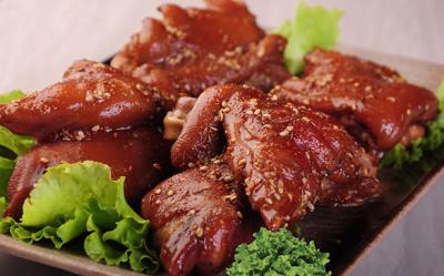 四川特色烤豬蹄技術(shù)培訓(xùn)，用法考究美容之佳品