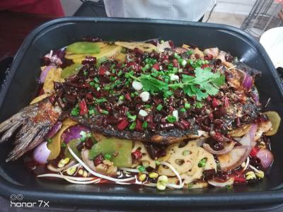 萬(wàn)州烤魚(yú)技術(shù)培訓(xùn)哪里好？飄味緣特制烤箱秘方燉煮