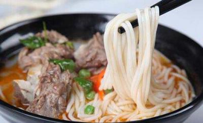 四川羊肉粉技術(shù)培訓(xùn)班哪里好？全程手把手的教