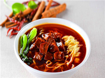 牛肉面食技術(shù)培訓(xùn)班哪家便宜？面食培訓(xùn)理論與實(shí)踐結(jié)合