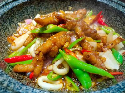  麻辣香鍋技能做法哪家好？各種調(diào)味醬的制造