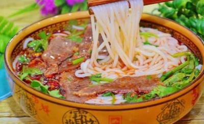 小吃培訓(xùn)在哪里學(xué)最好？學(xué)習(xí)羊肉粉技術(shù)培訓(xùn)