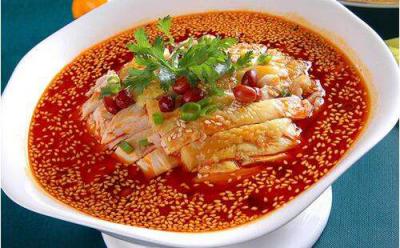 培訓(xùn)小吃排名學(xué)校有哪些？美食小吃技術(shù)培訓(xùn)學(xué)校