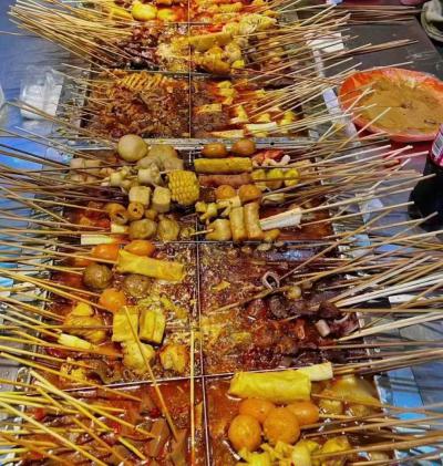 街邊熱鹵串串技術(shù)培訓(xùn)多少錢？成都串串香培訓(xùn)學(xué)校,