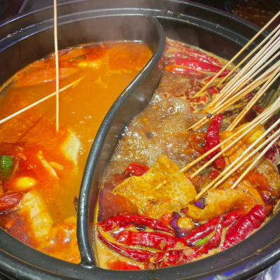 成都串串香路邊攤哪里學(xué)?串串技術(shù)培訓(xùn)學(xué)校哪家好？