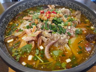 如何選擇冒菜培訓(xùn)機(jī)構(gòu)？飄味緣學(xué)冒菜技術(shù)培訓(xùn)