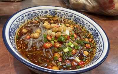 酸辣粉培訓哪家味道好？  成都酸辣粉培訓哪家味道好？